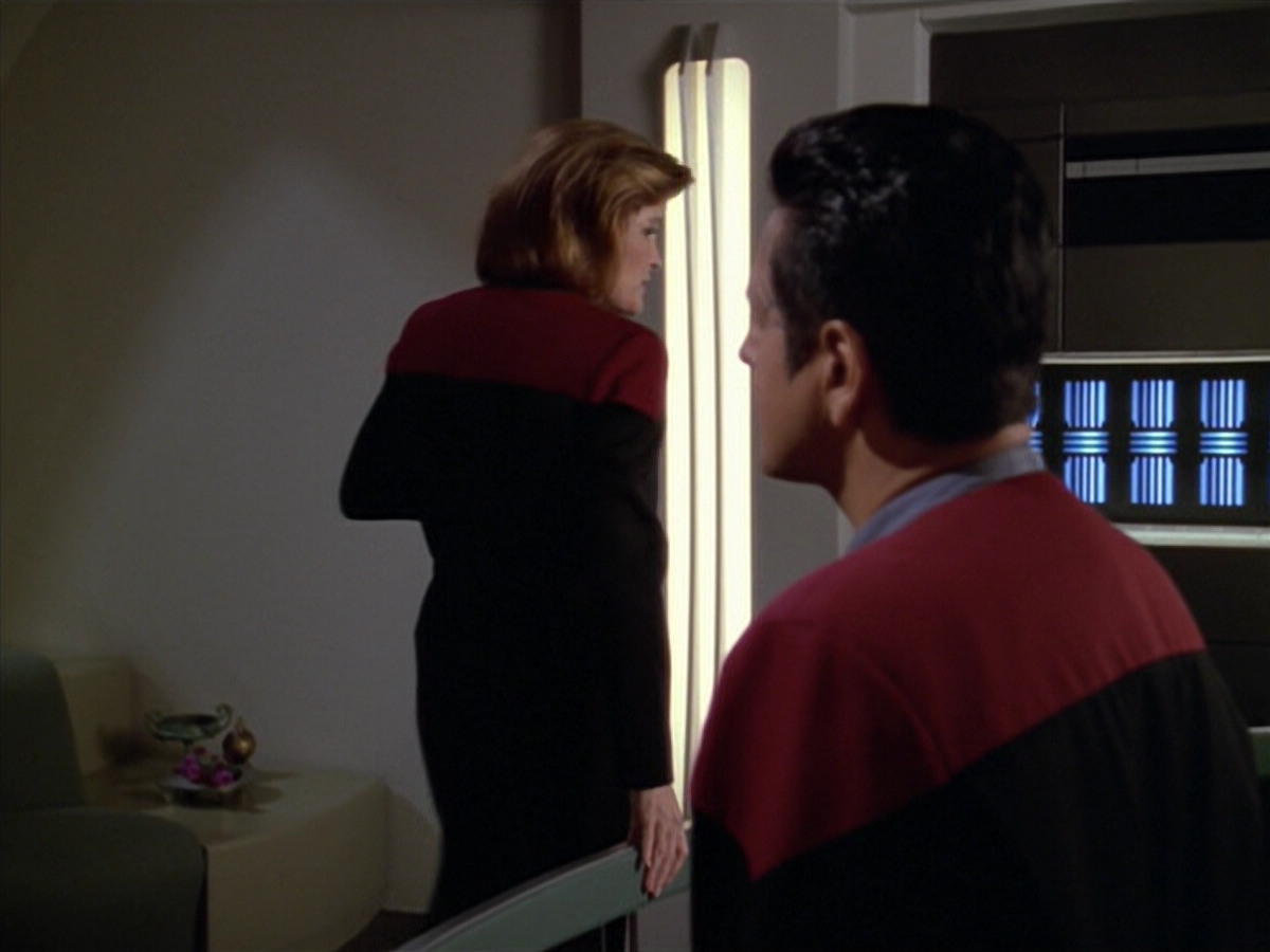 extant_StarTrek_VOY_5x08-NothingHuman_01638.jpg