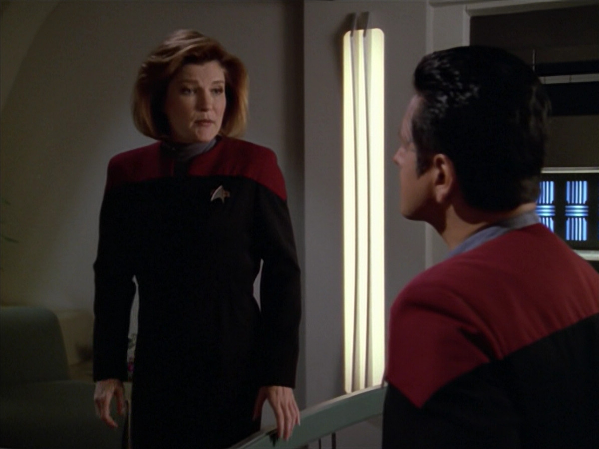 extant_StarTrek_VOY_5x08-NothingHuman_01642.jpg
