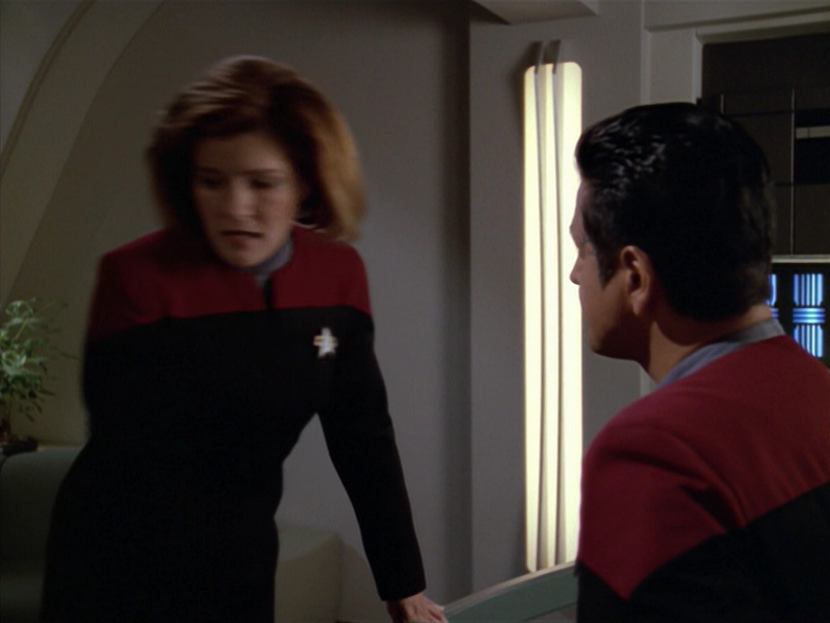 extant_StarTrek_VOY_5x08-NothingHuman_01647.jpg