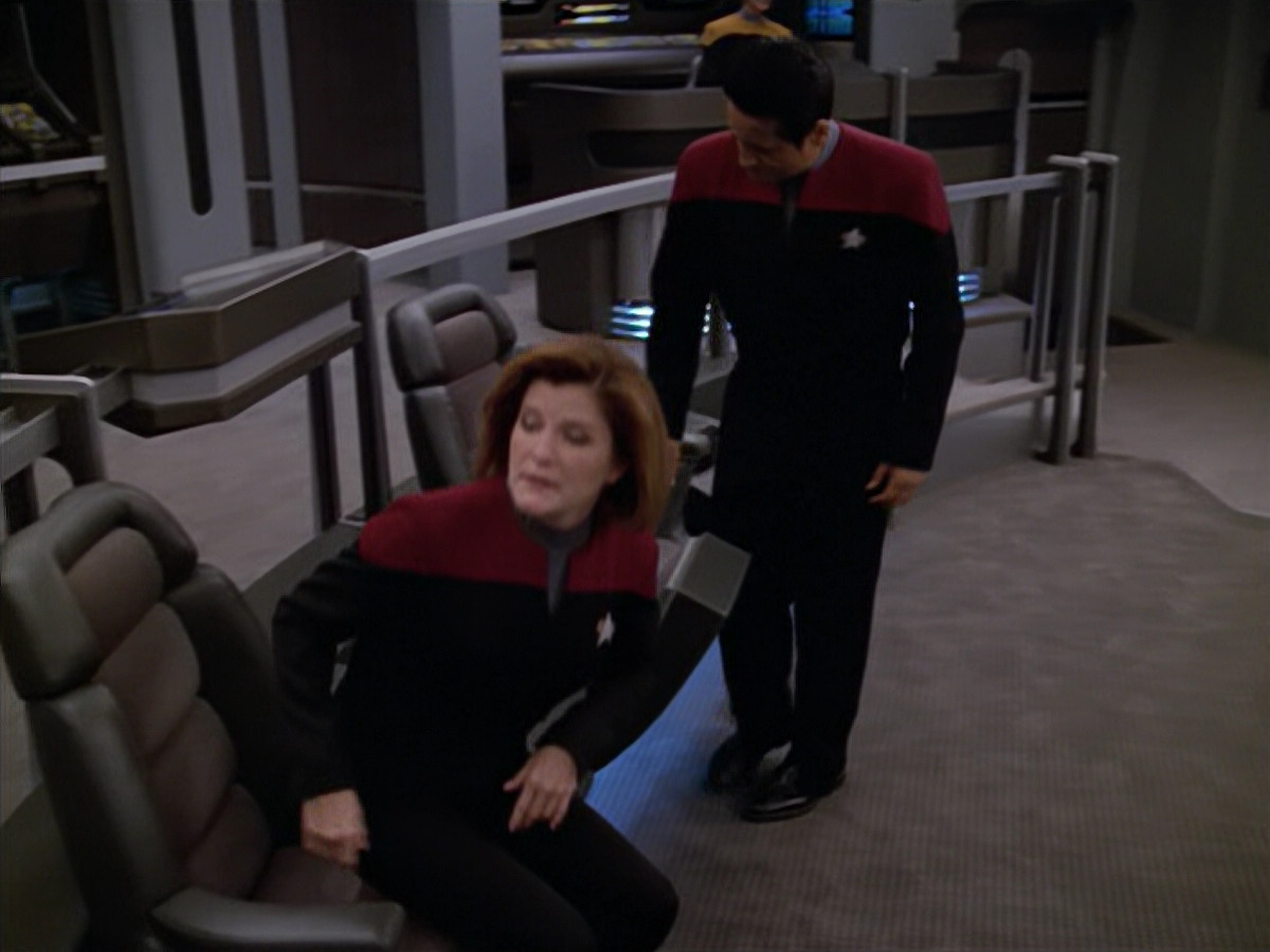 extant_StarTrek_VOY_5x08-NothingHuman_01660.jpg