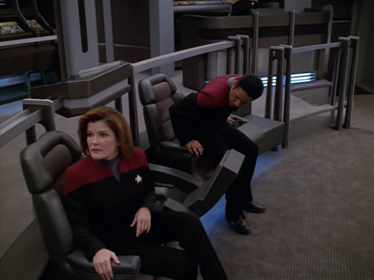 extant_StarTrek_VOY_5x08-NothingHuman_01661.jpg