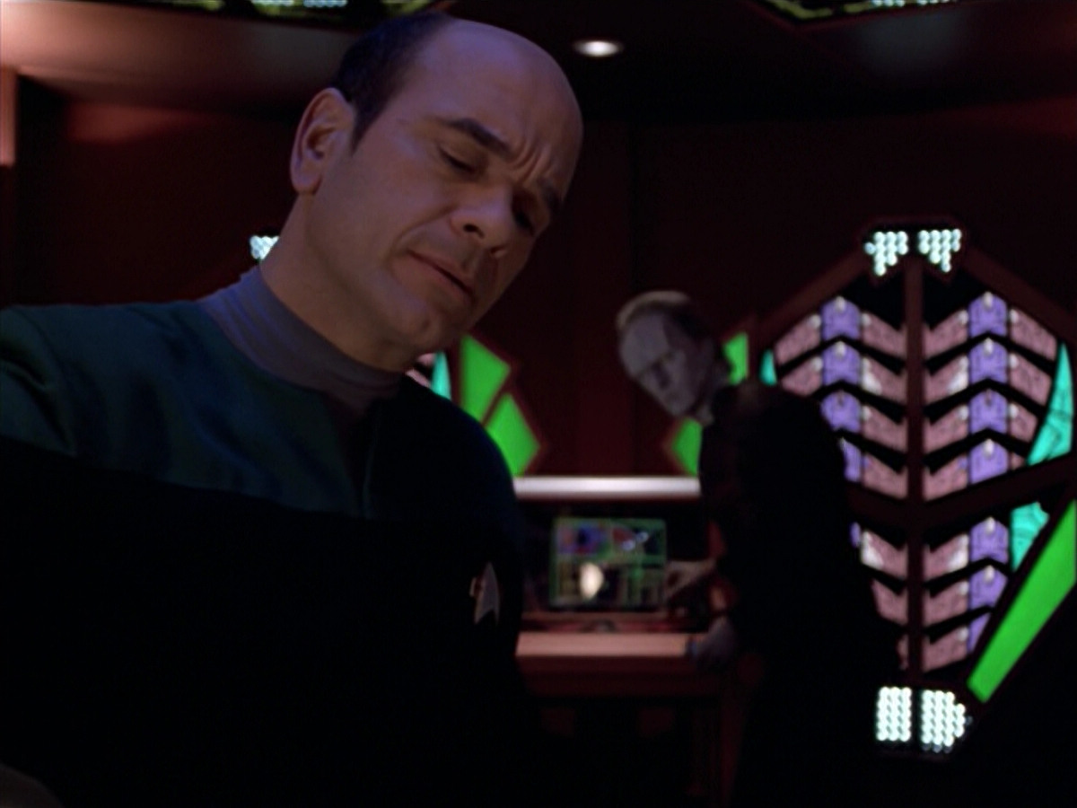 extant_StarTrek_VOY_5x08-NothingHuman_01686.jpg