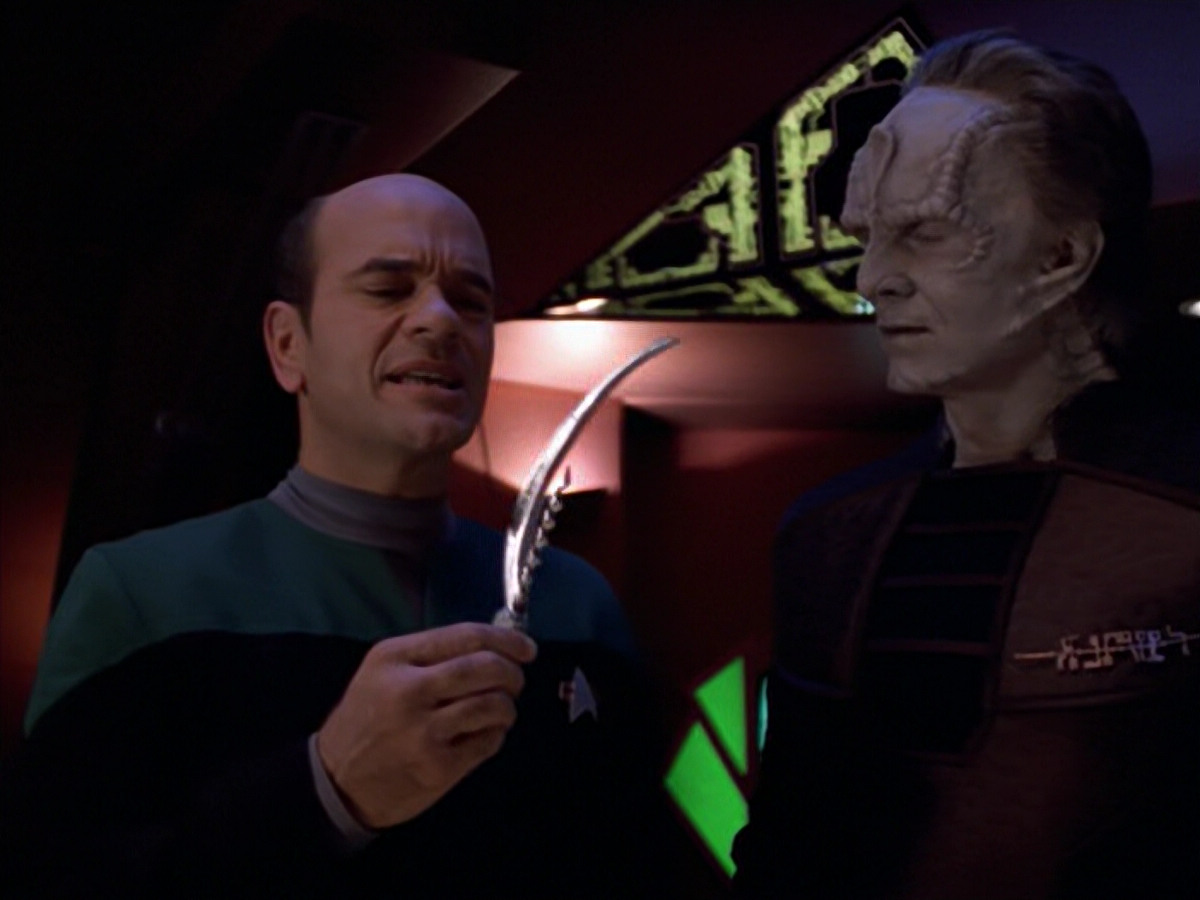 extant_StarTrek_VOY_5x08-NothingHuman_01724.jpg