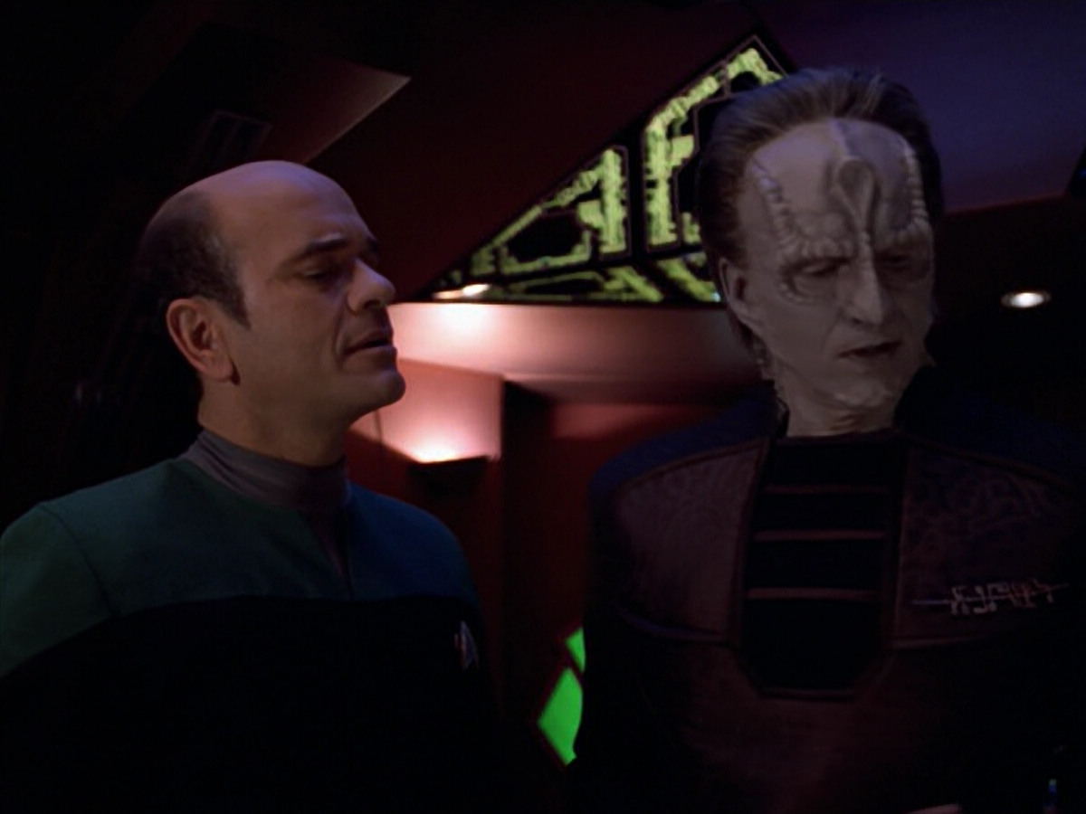 extant_StarTrek_VOY_5x08-NothingHuman_01737.jpg