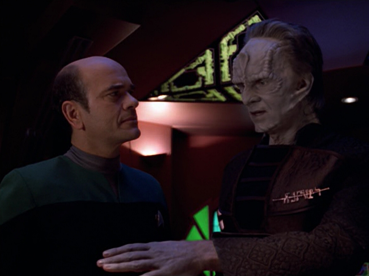 extant_StarTrek_VOY_5x08-NothingHuman_01740.jpg