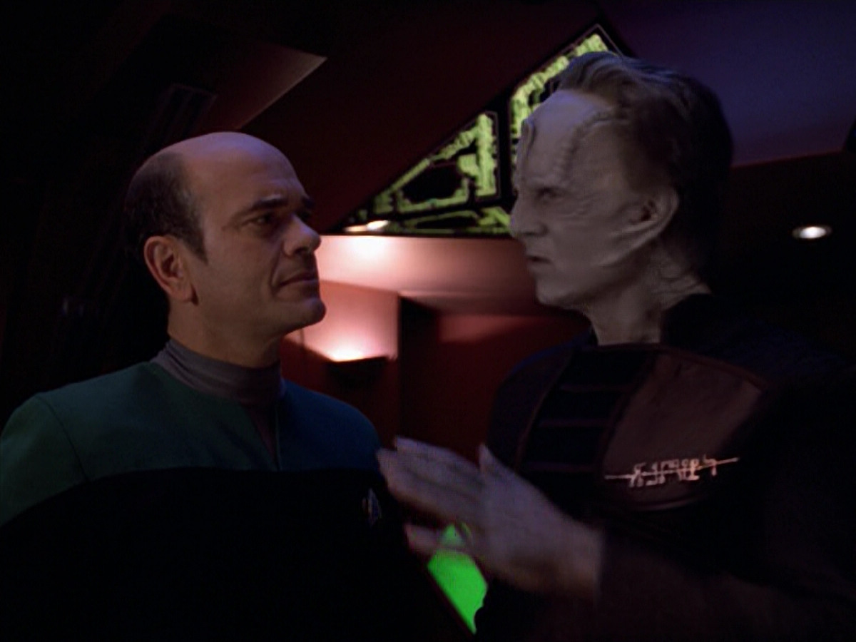 extant_StarTrek_VOY_5x08-NothingHuman_01741.jpg