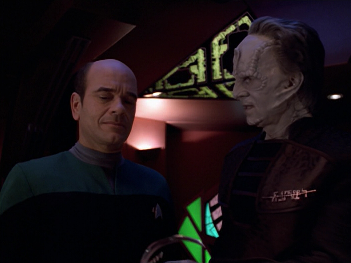 extant_StarTrek_VOY_5x08-NothingHuman_01756.jpg