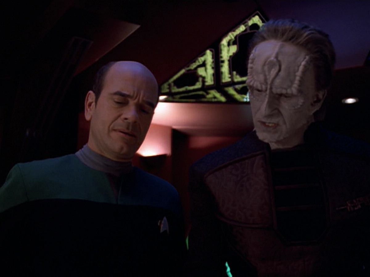 extant_StarTrek_VOY_5x08-NothingHuman_01760.jpg