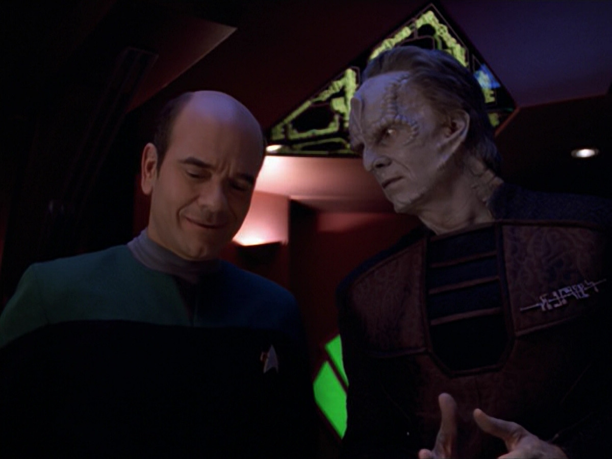 extant_StarTrek_VOY_5x08-NothingHuman_01777.jpg