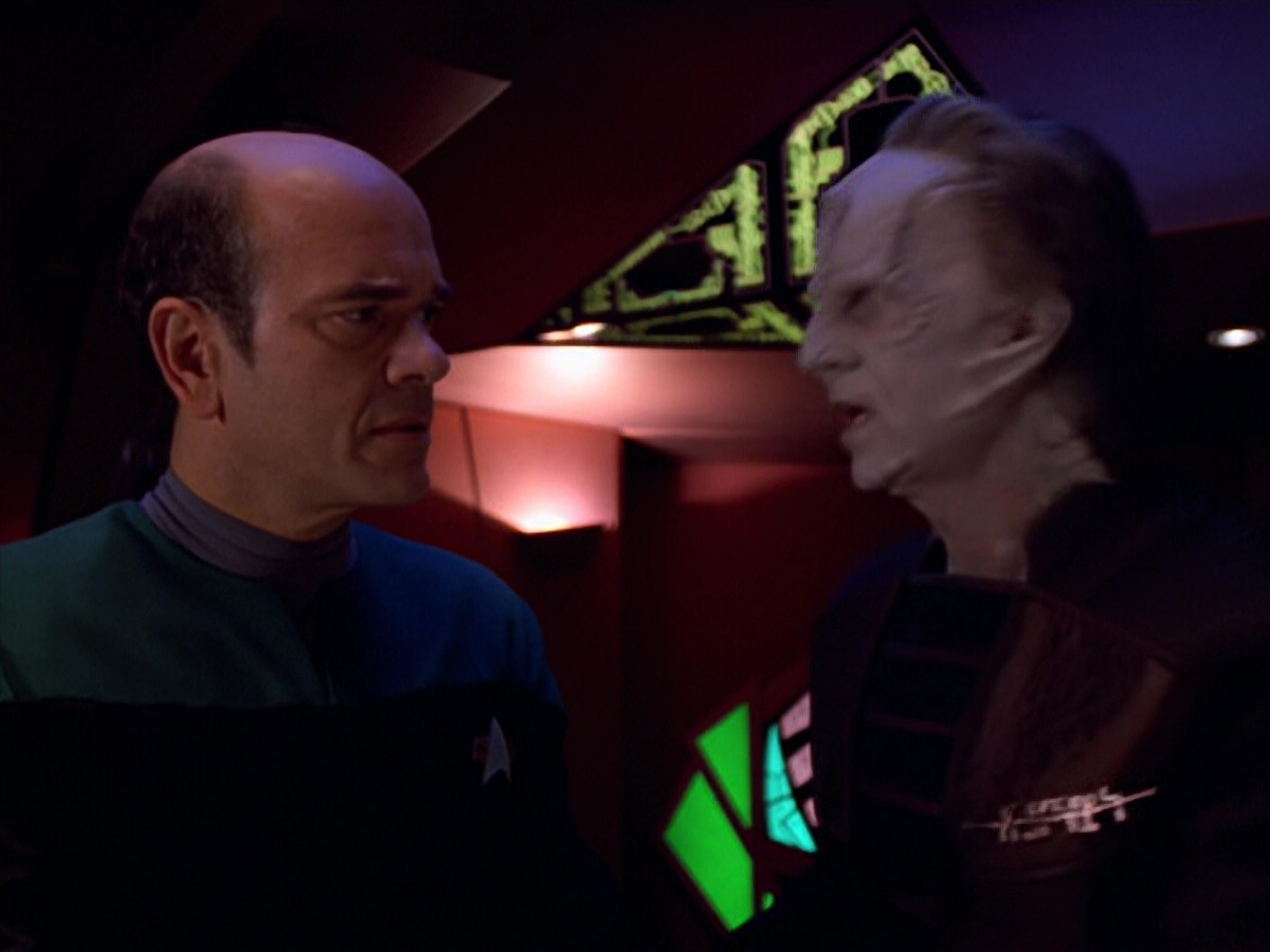 extant_StarTrek_VOY_5x08-NothingHuman_01823.jpg