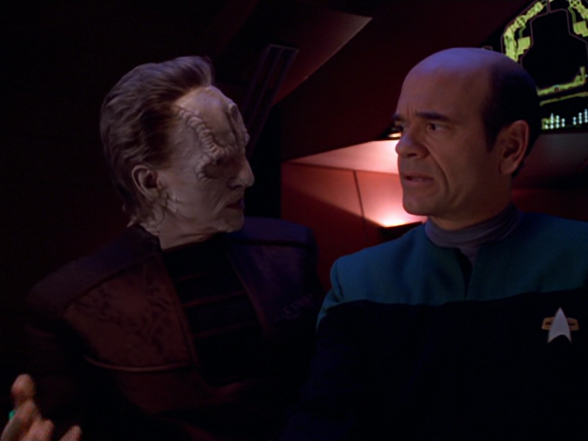 extant_StarTrek_VOY_5x08-NothingHuman_01837.jpg