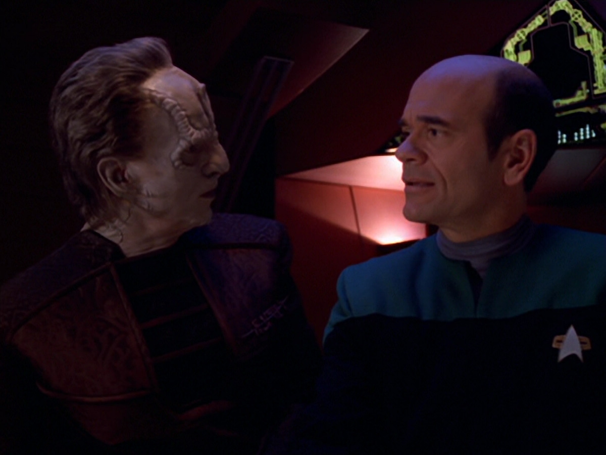 extant_StarTrek_VOY_5x08-NothingHuman_01855.jpg