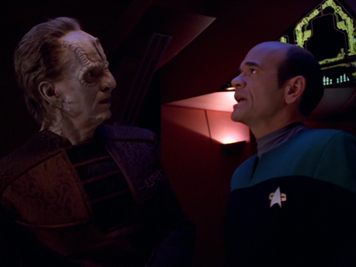 extant_StarTrek_VOY_5x08-NothingHuman_01870.jpg