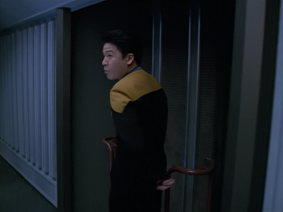 extant_StarTrek_VOY_5x08-NothingHuman_01886.jpg