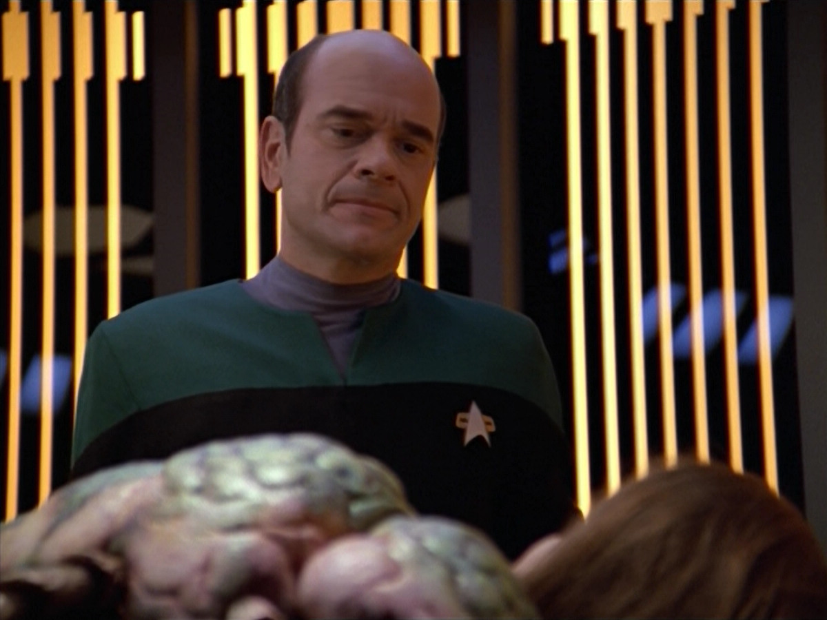 extant_StarTrek_VOY_5x08-NothingHuman_01941.jpg