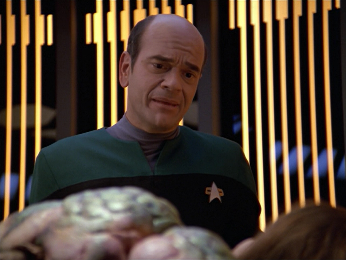 extant_StarTrek_VOY_5x08-NothingHuman_01953.jpg