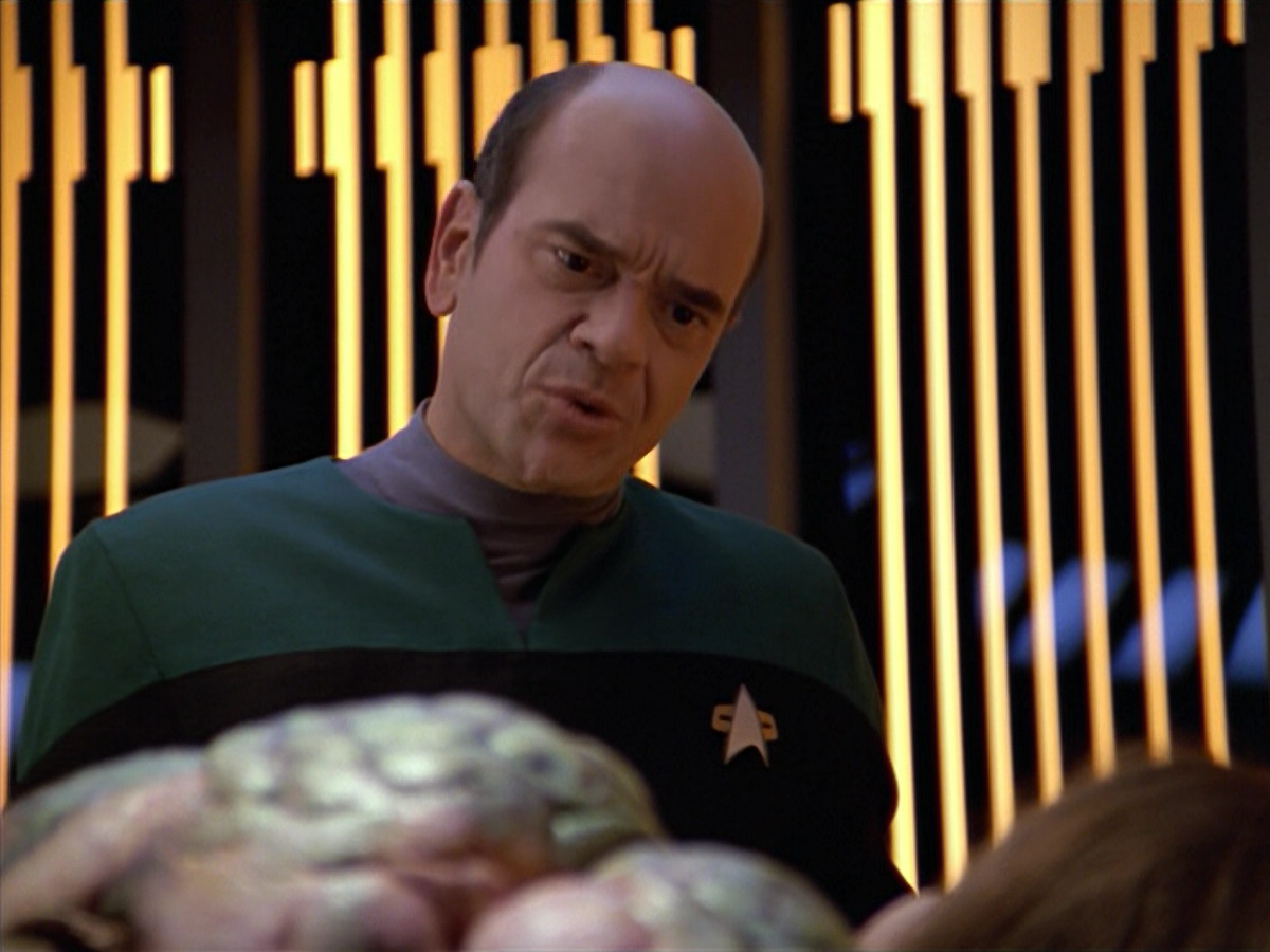 extant_StarTrek_VOY_5x08-NothingHuman_01956.jpg