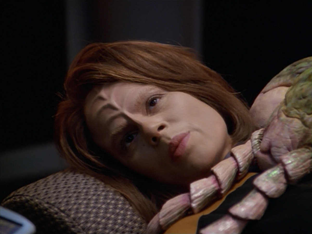 extant_StarTrek_VOY_5x08-NothingHuman_01975.jpg