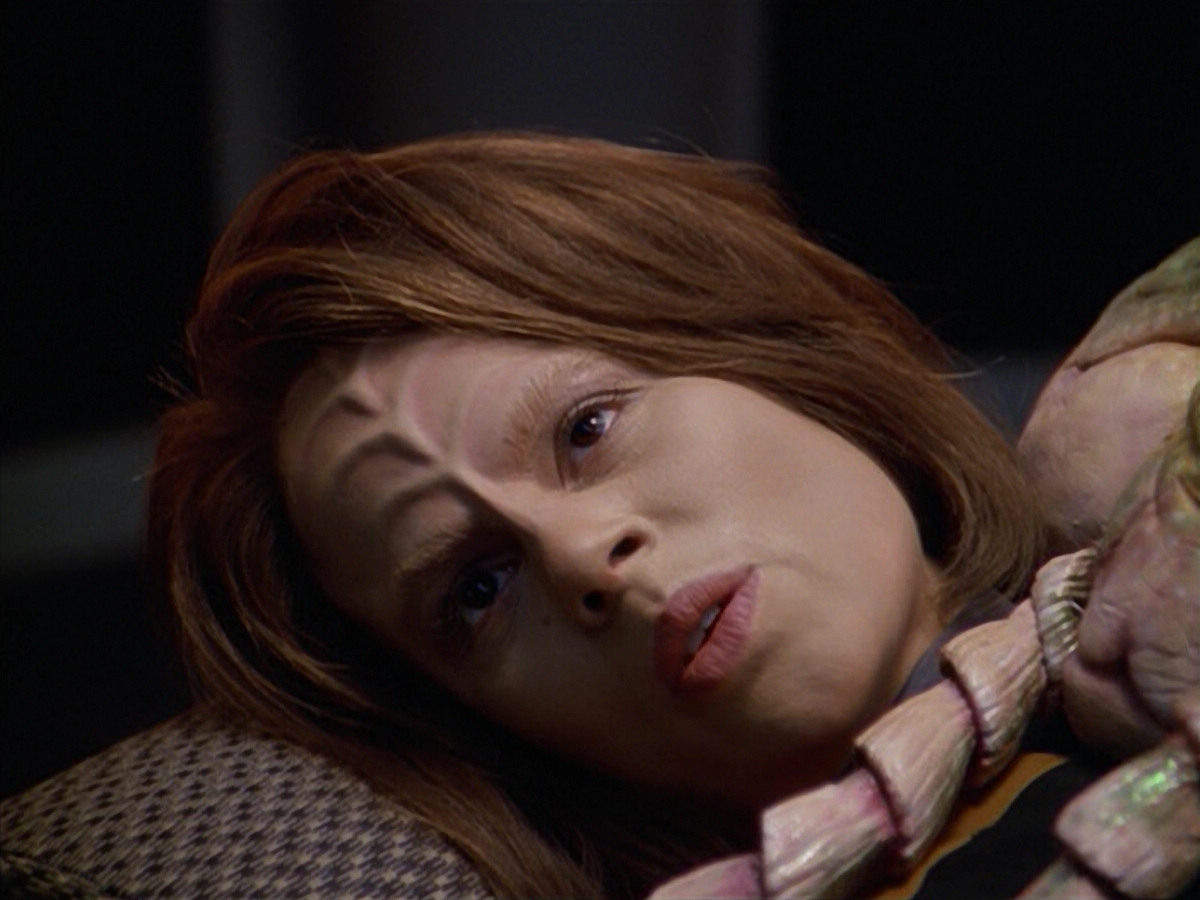 extant_StarTrek_VOY_5x08-NothingHuman_01987.jpg