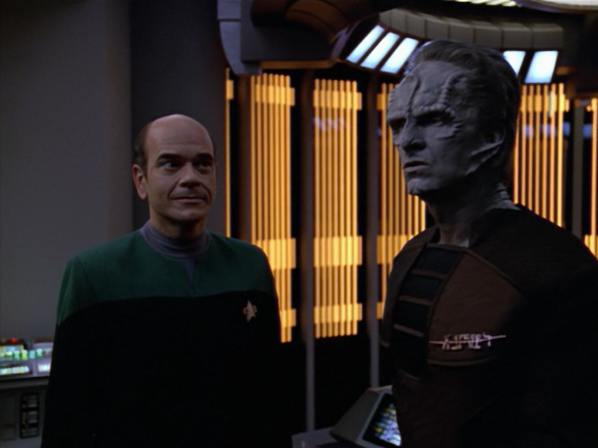 extant_StarTrek_VOY_5x08-NothingHuman_02020.jpg