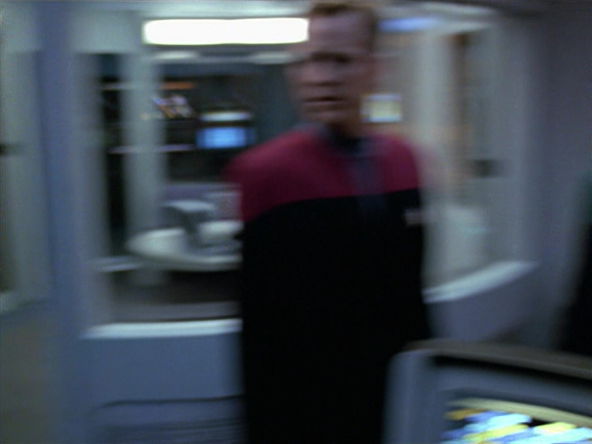 extant_StarTrek_VOY_5x08-NothingHuman_02045.jpg