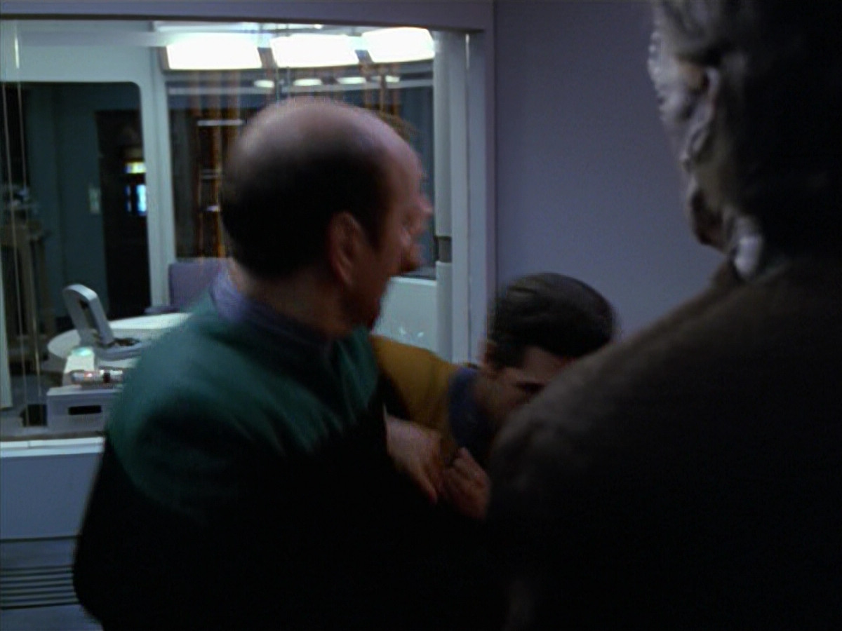 extant_StarTrek_VOY_5x08-NothingHuman_02062.jpg