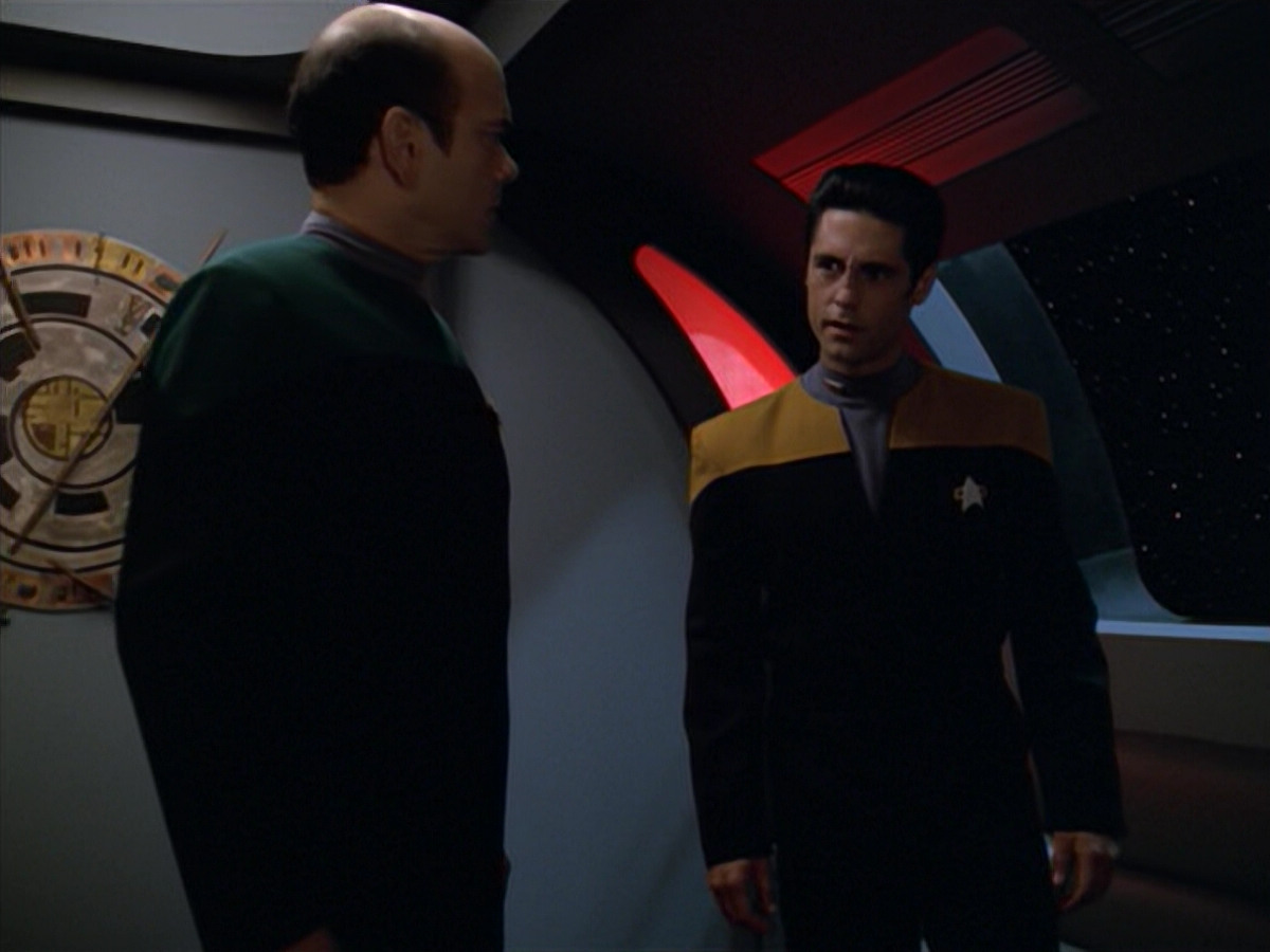 extant_StarTrek_VOY_5x08-NothingHuman_02110.jpg