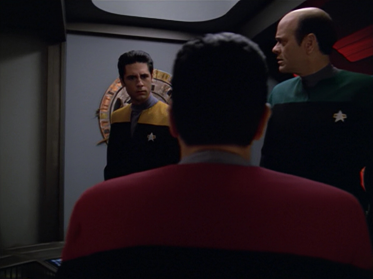 extant_StarTrek_VOY_5x08-NothingHuman_02164.jpg