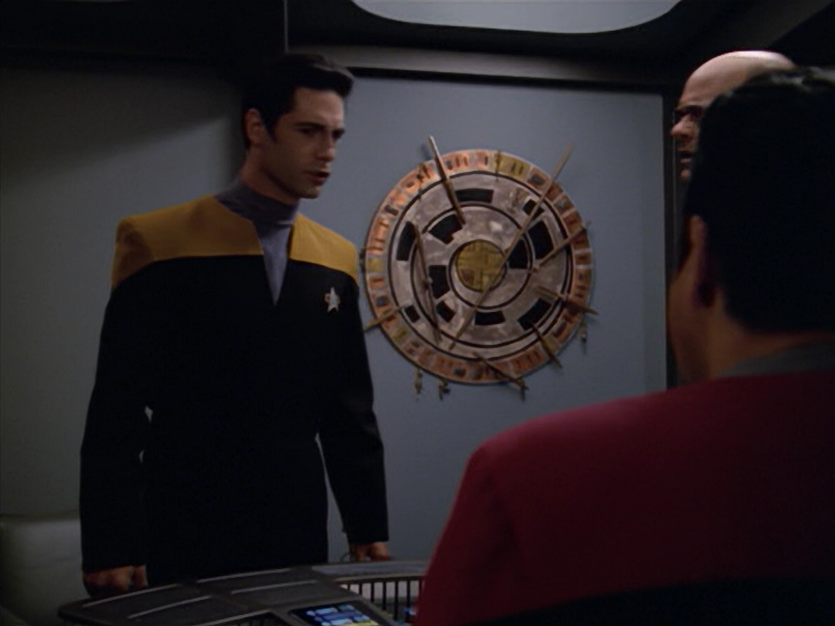 extant_StarTrek_VOY_5x08-NothingHuman_02167.jpg
