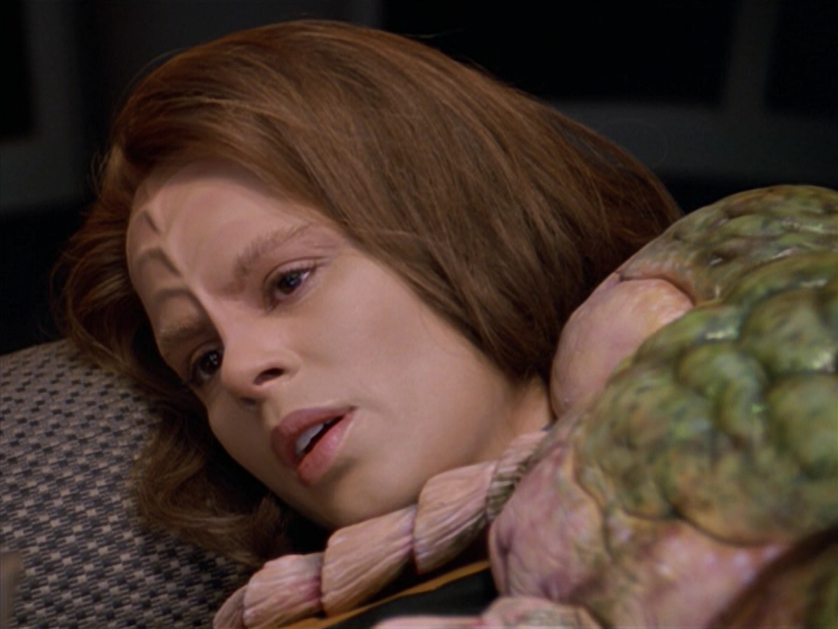 extant_StarTrek_VOY_5x08-NothingHuman_02274.jpg