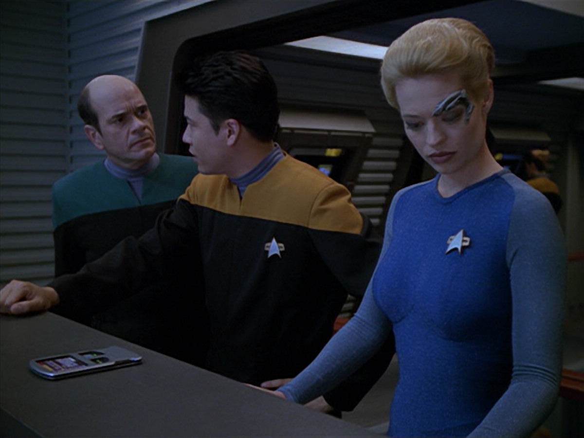 extant_StarTrek_VOY_5x08-NothingHuman_02366.jpg