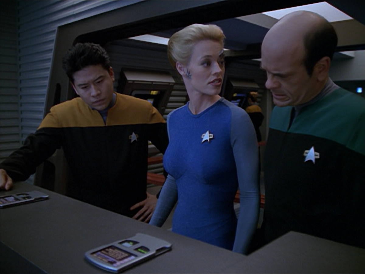 extant_StarTrek_VOY_5x08-NothingHuman_02373.jpg