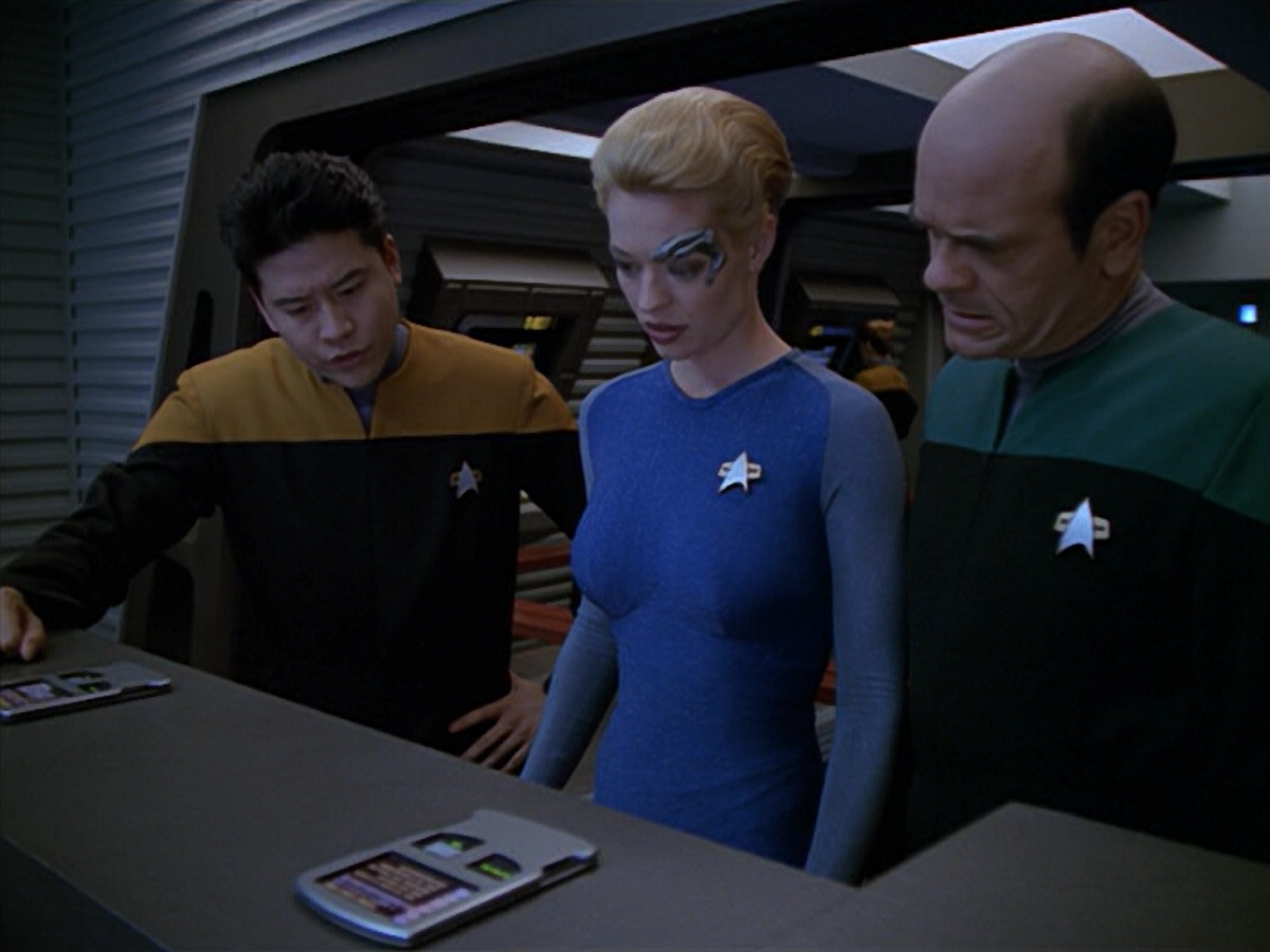 extant_StarTrek_VOY_5x08-NothingHuman_02375.jpg