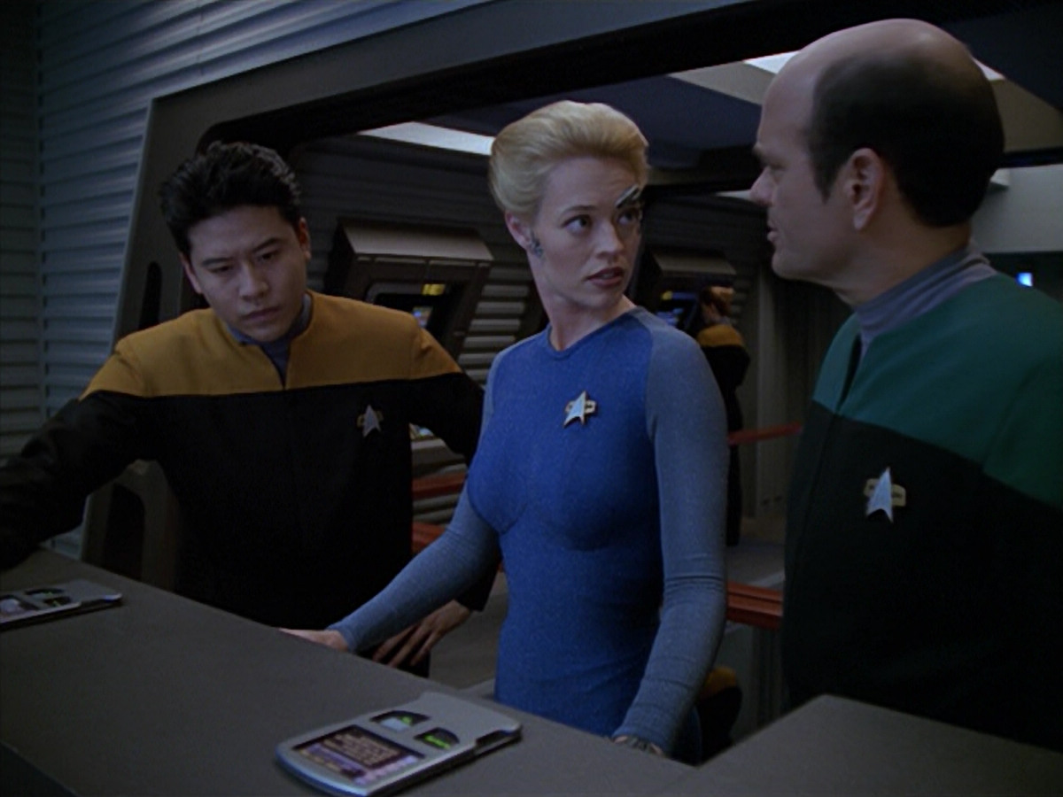 extant_StarTrek_VOY_5x08-NothingHuman_02395.jpg
