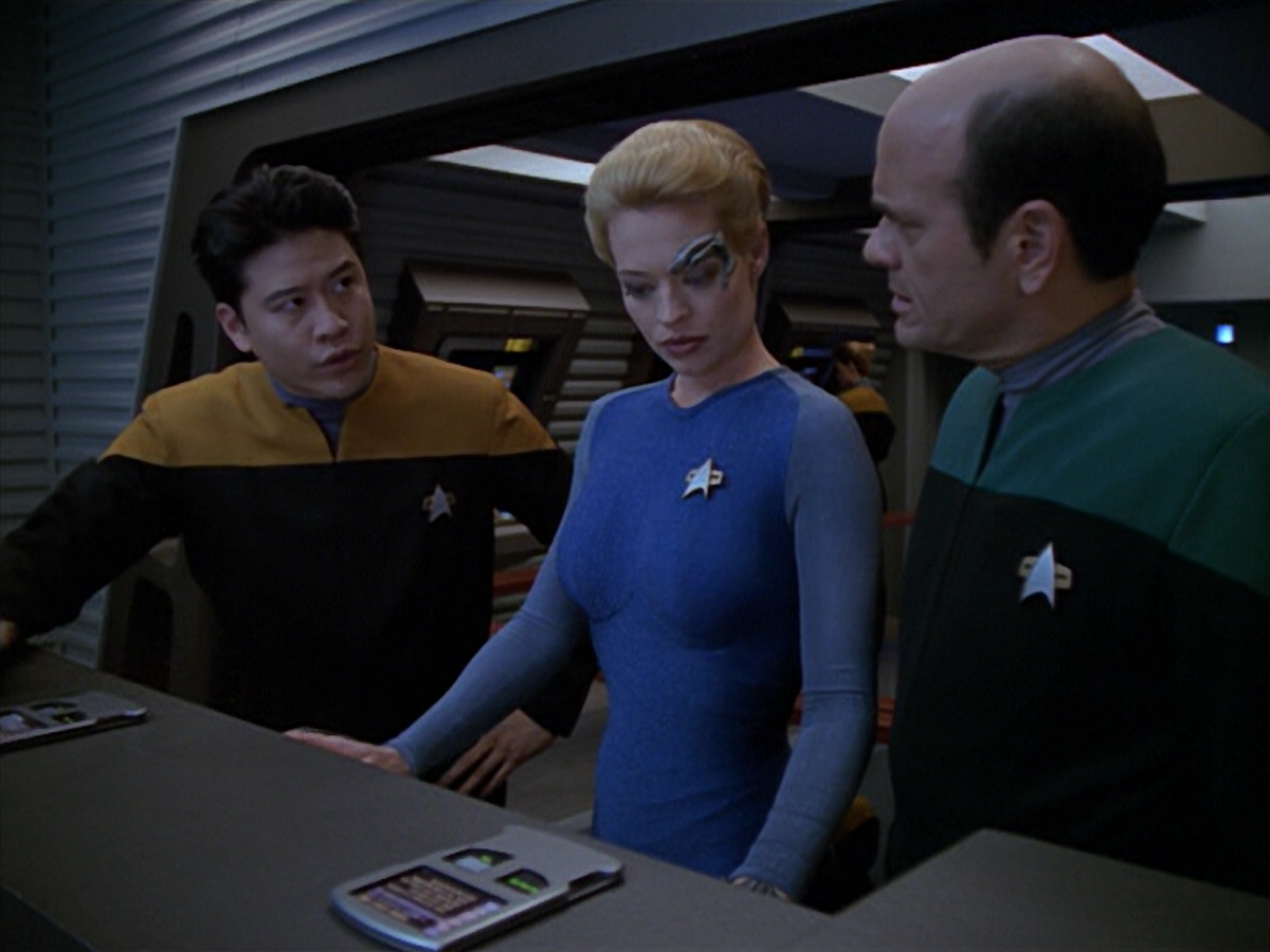 extant_StarTrek_VOY_5x08-NothingHuman_02401.jpg