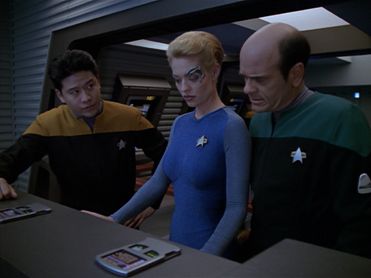 extant_StarTrek_VOY_5x08-NothingHuman_02412.jpg