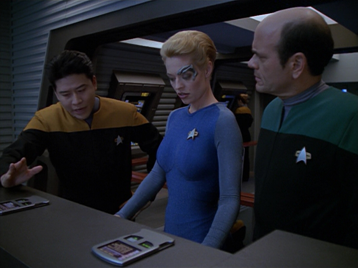 extant_StarTrek_VOY_5x08-NothingHuman_02417.jpg