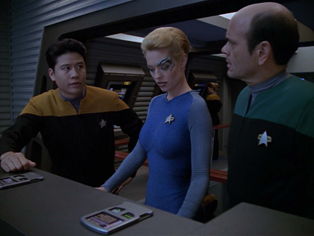 extant_StarTrek_VOY_5x08-NothingHuman_02421.jpg
