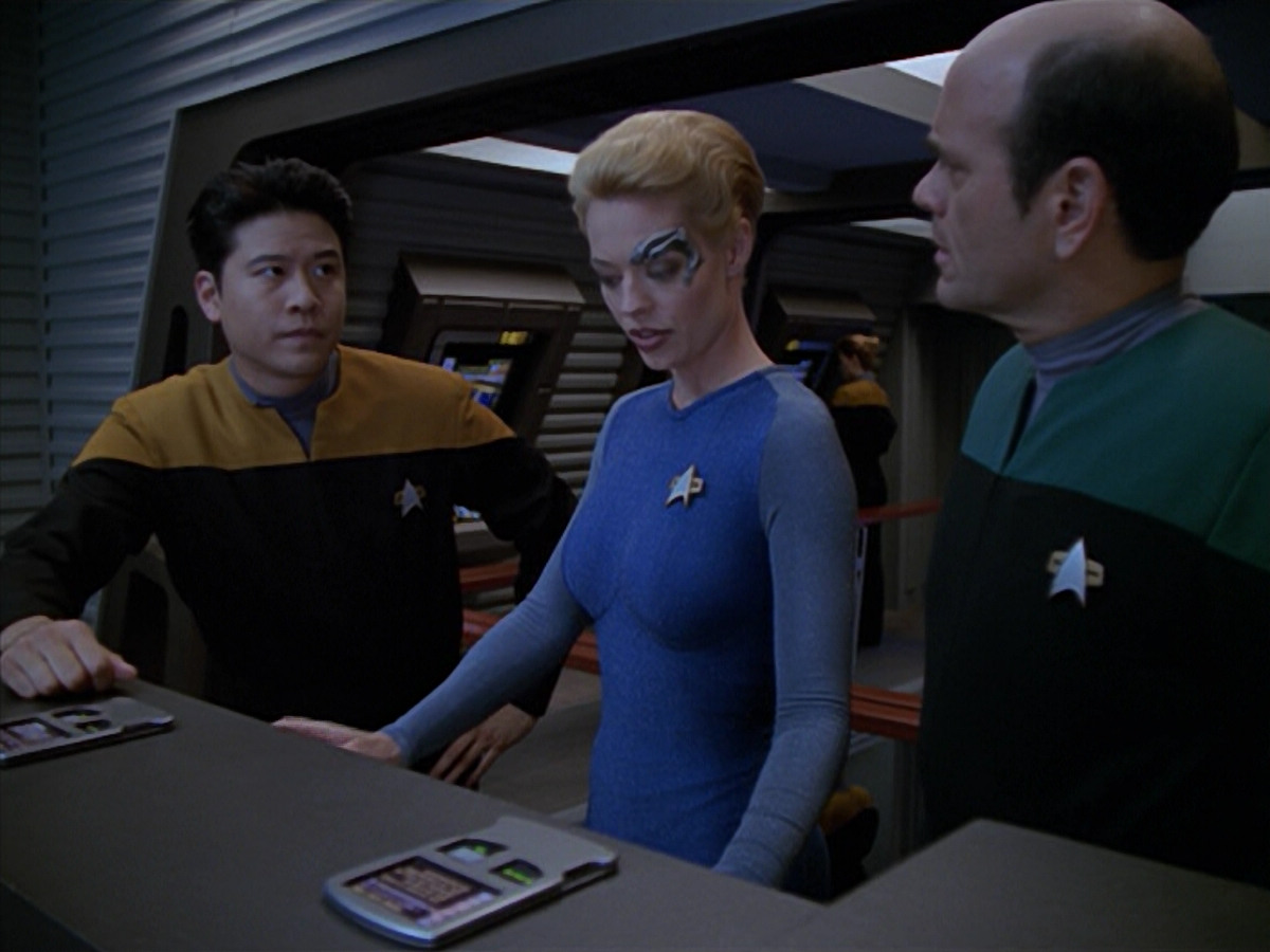 extant_StarTrek_VOY_5x08-NothingHuman_02423.jpg