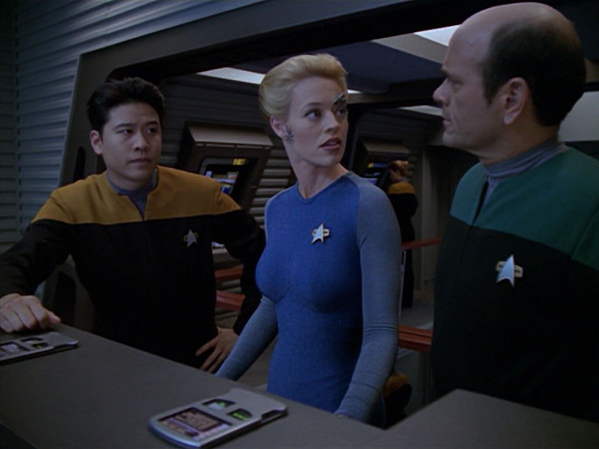 extant_StarTrek_VOY_5x08-NothingHuman_02425.jpg