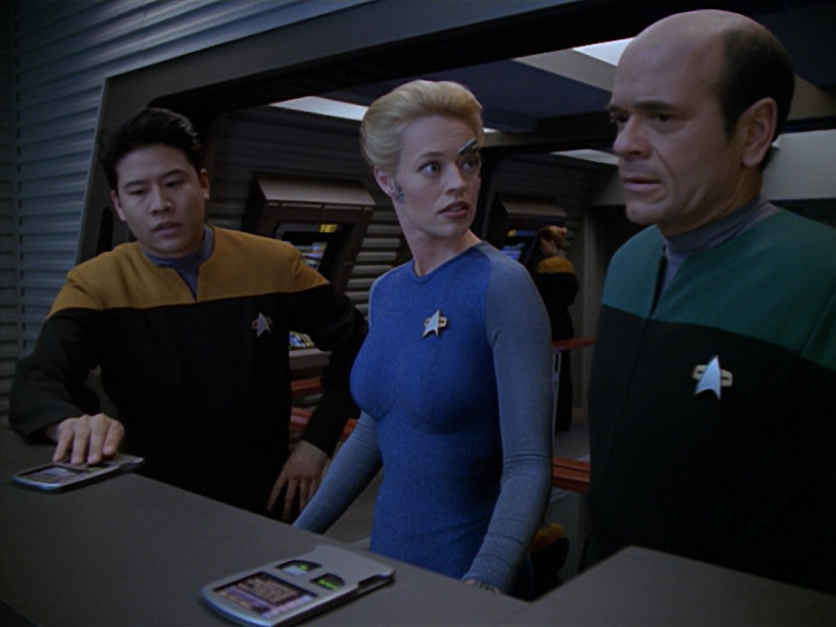 extant_StarTrek_VOY_5x08-NothingHuman_02428.jpg
