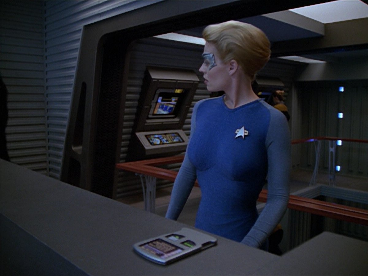 extant_StarTrek_VOY_5x08-NothingHuman_02460.jpg