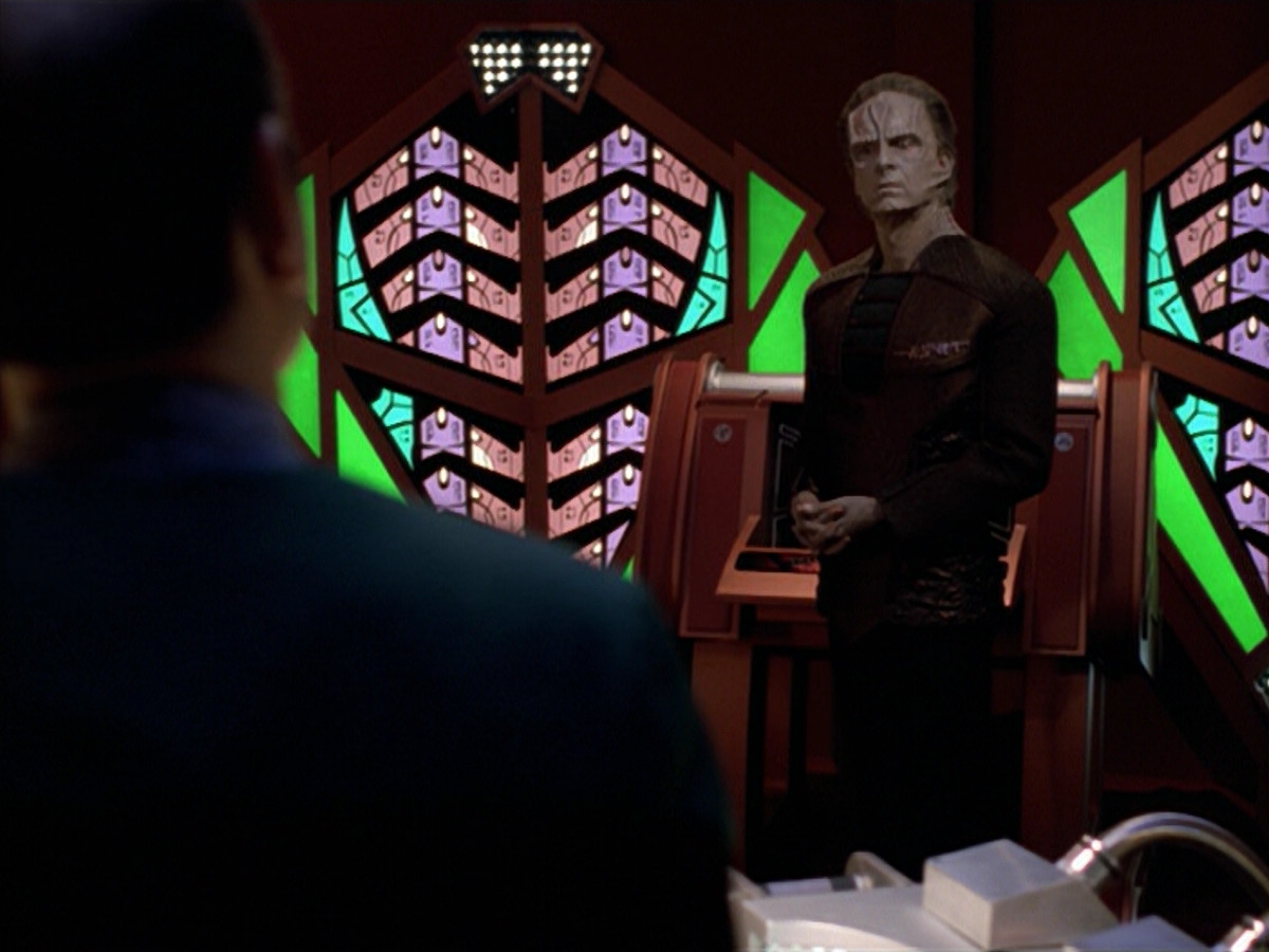 extant_StarTrek_VOY_5x08-NothingHuman_02546.jpg