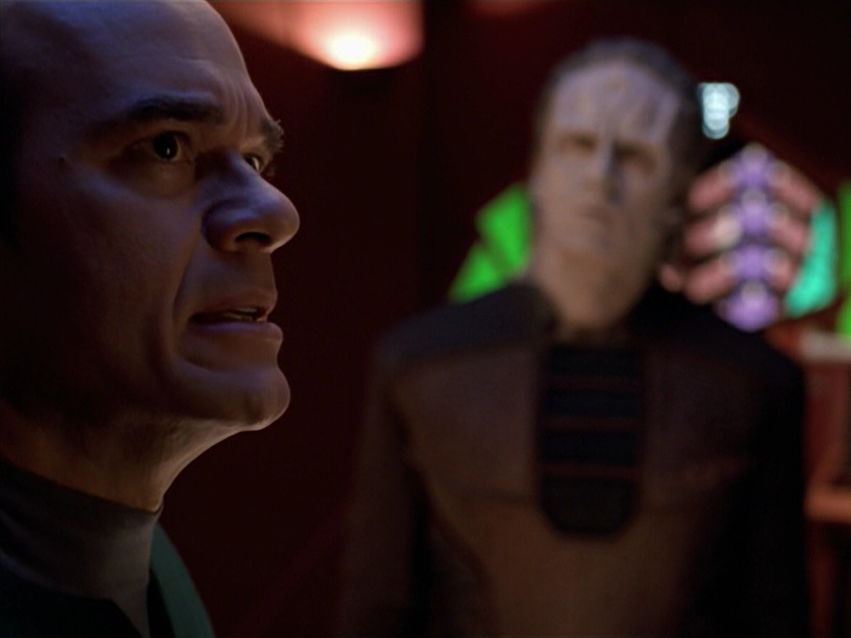 extant_StarTrek_VOY_5x08-NothingHuman_02562.jpg