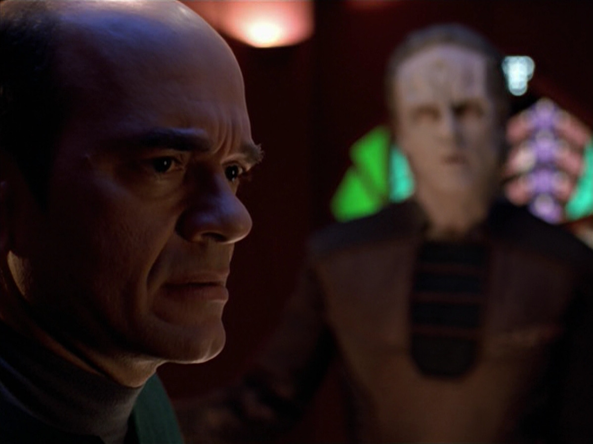 extant_StarTrek_VOY_5x08-NothingHuman_02577.jpg
