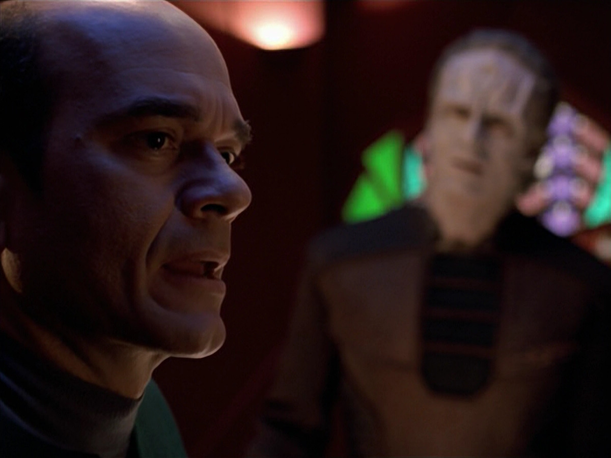 extant_StarTrek_VOY_5x08-NothingHuman_02580.jpg