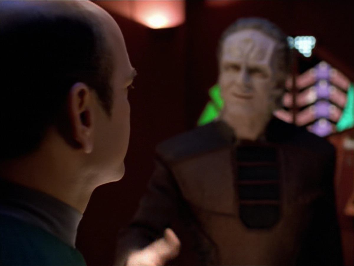extant_StarTrek_VOY_5x08-NothingHuman_02582.jpg