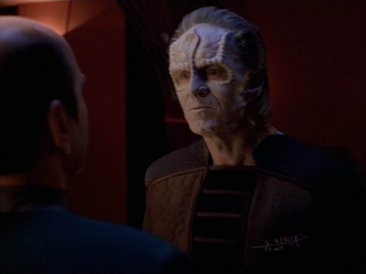 extant_StarTrek_VOY_5x08-NothingHuman_02589.jpg