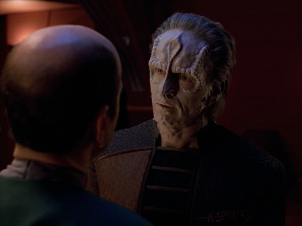 extant_StarTrek_VOY_5x08-NothingHuman_02597.jpg