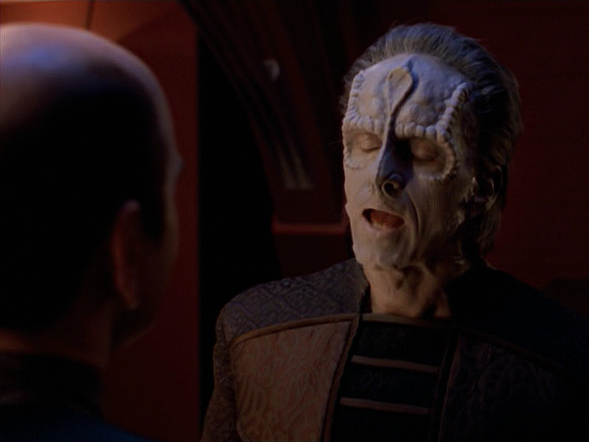 extant_StarTrek_VOY_5x08-NothingHuman_02622.jpg